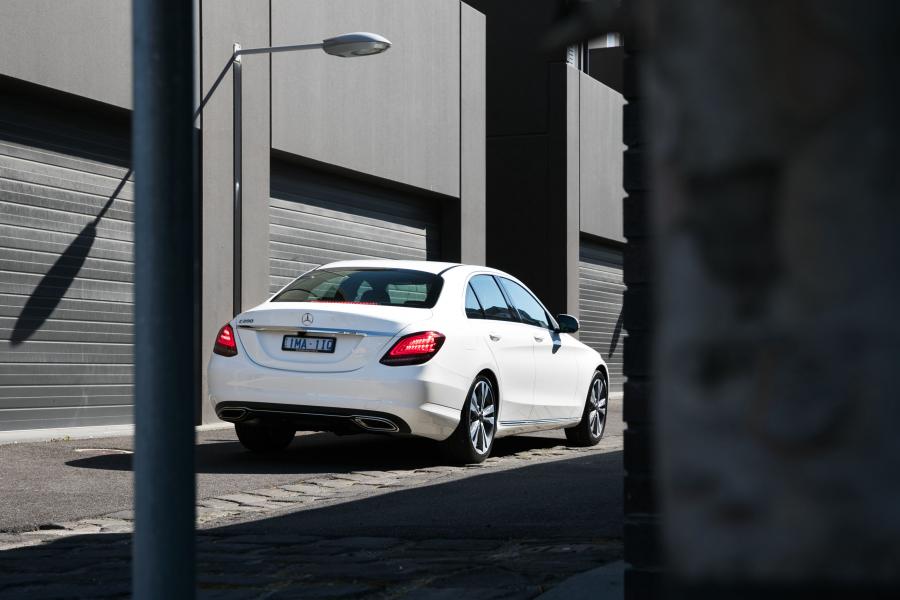  Mercedes-Benz C200 Avantgarde Line (W205) 2018 года  (WW) (фото 15 из 40)
